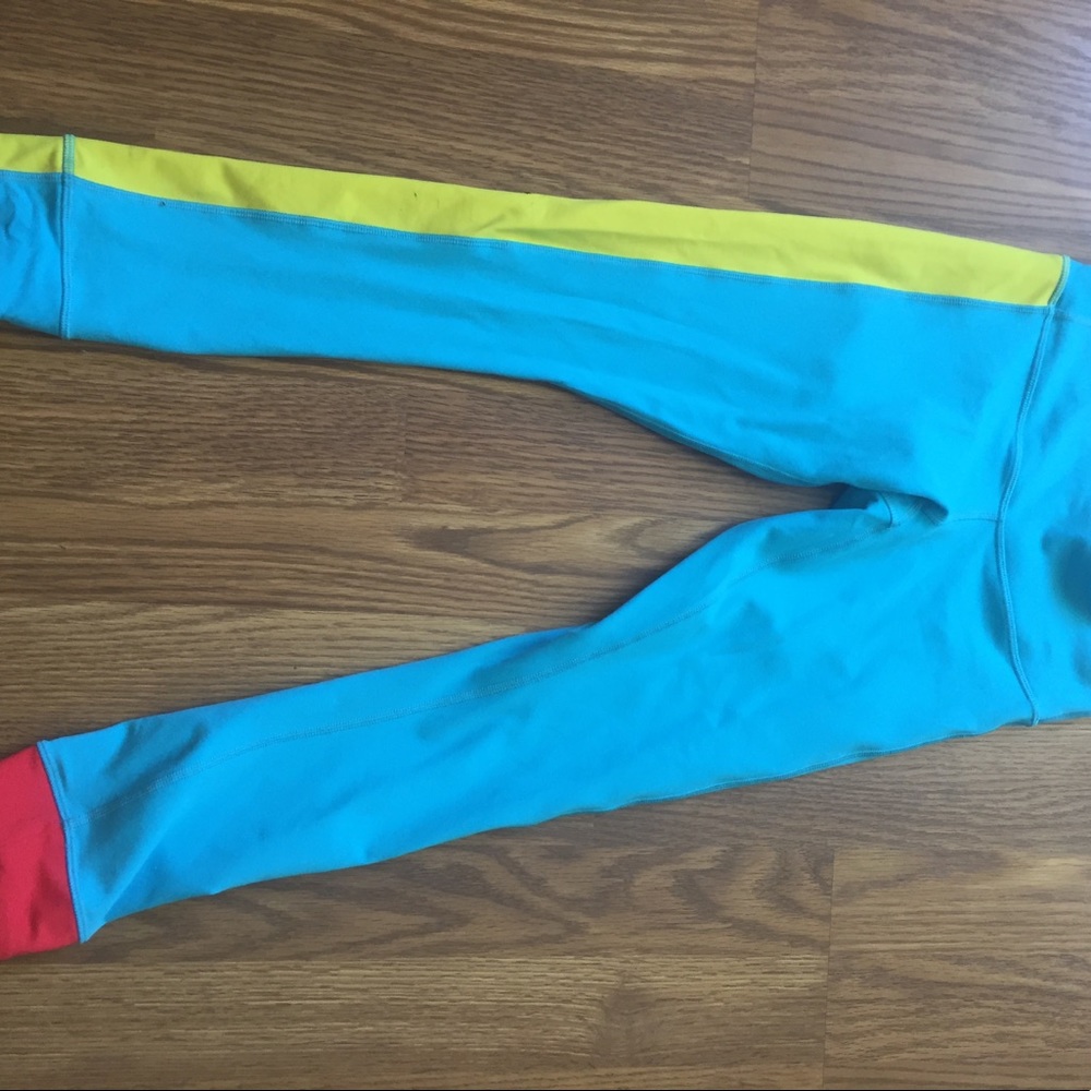 RARE, LIKE NEW lululemon color block tight